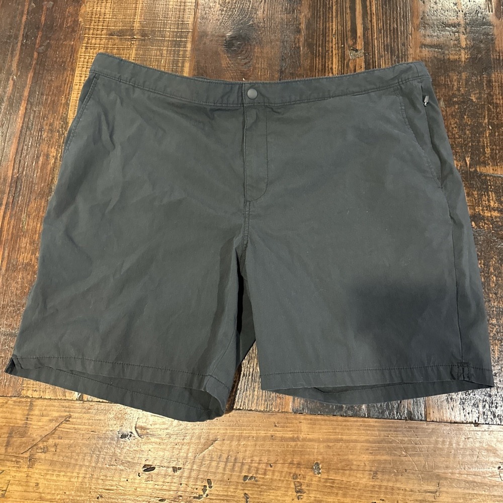 Old Navy 7" Shorts Gray Size 3XLT Slim Built In Flex EUC